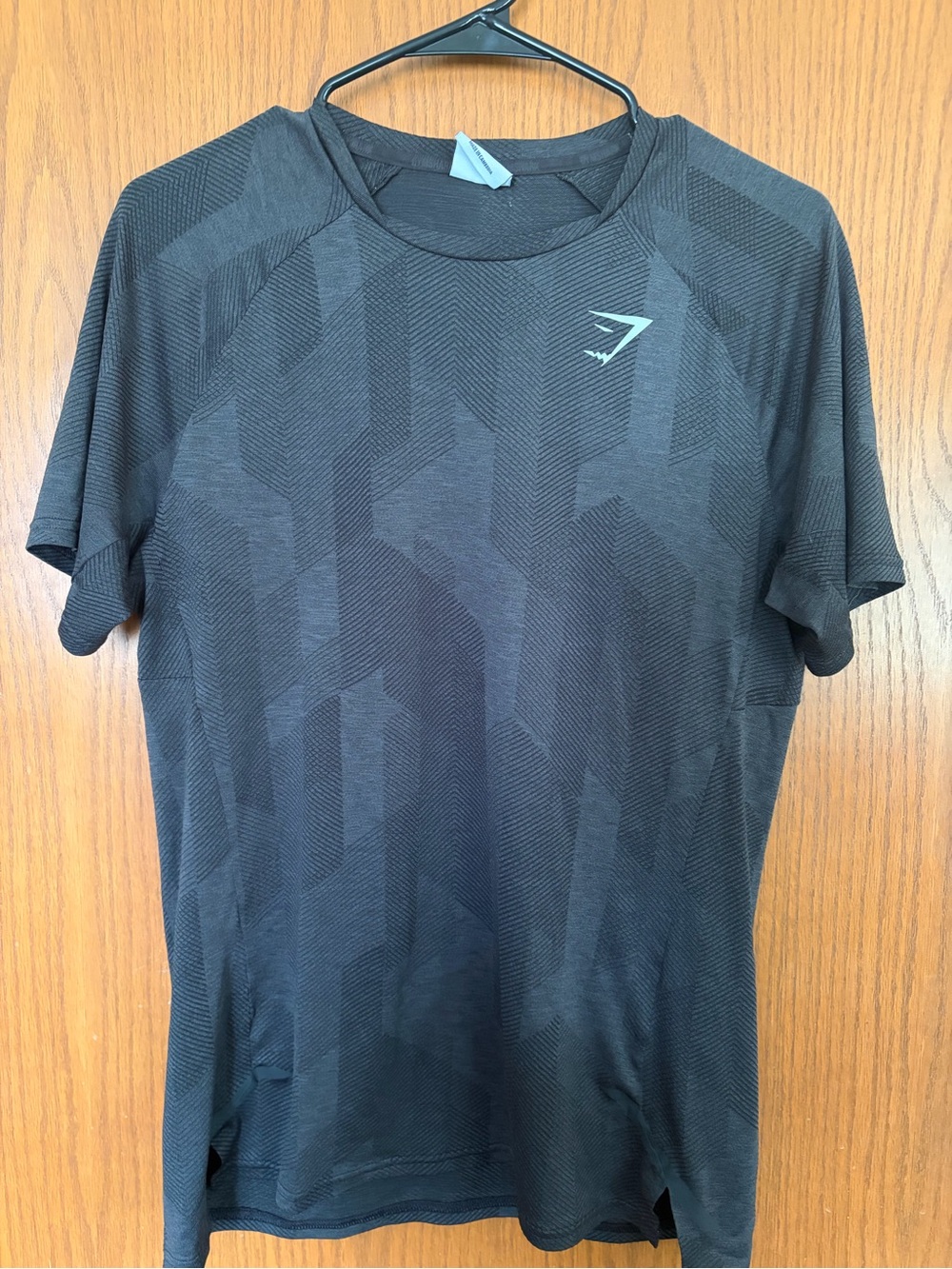 Gymshark Men’s Short Sleeve Training Tee in Gray/ Black